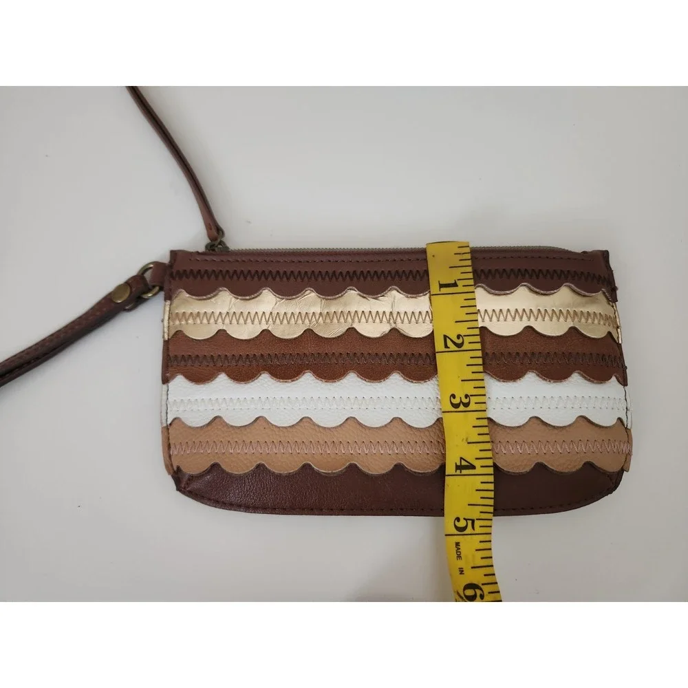 Relic‎ Women's Takeaway Scalloped Clutch Wristlet Wallet Leather Brown